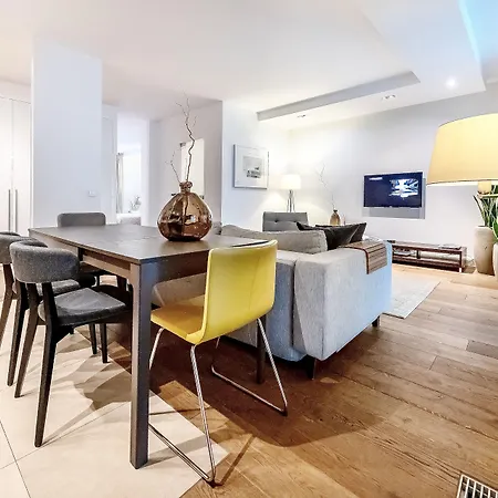 & Apartamento *