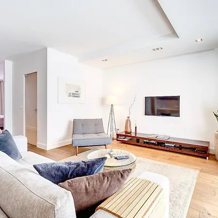 & Apartment *