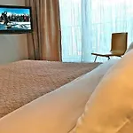 Апартаменты & *